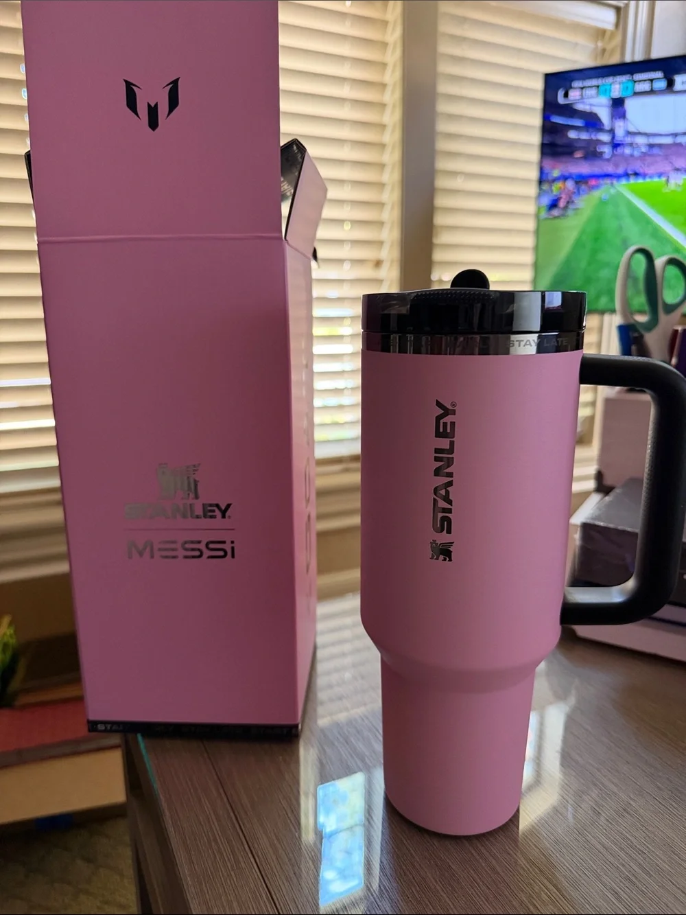 Stanley x Messi Pink Insulated 40 oz.  Quencher Protour Tumbler - Picture 2 of 2